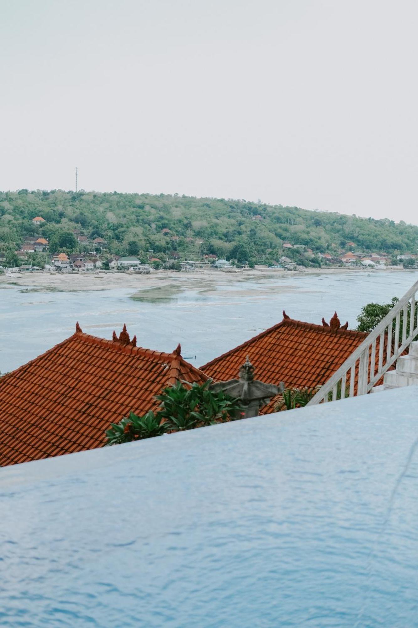 Lanussa Hill Villa نوسا ليمبونغان المظهر الخارجي الصورة