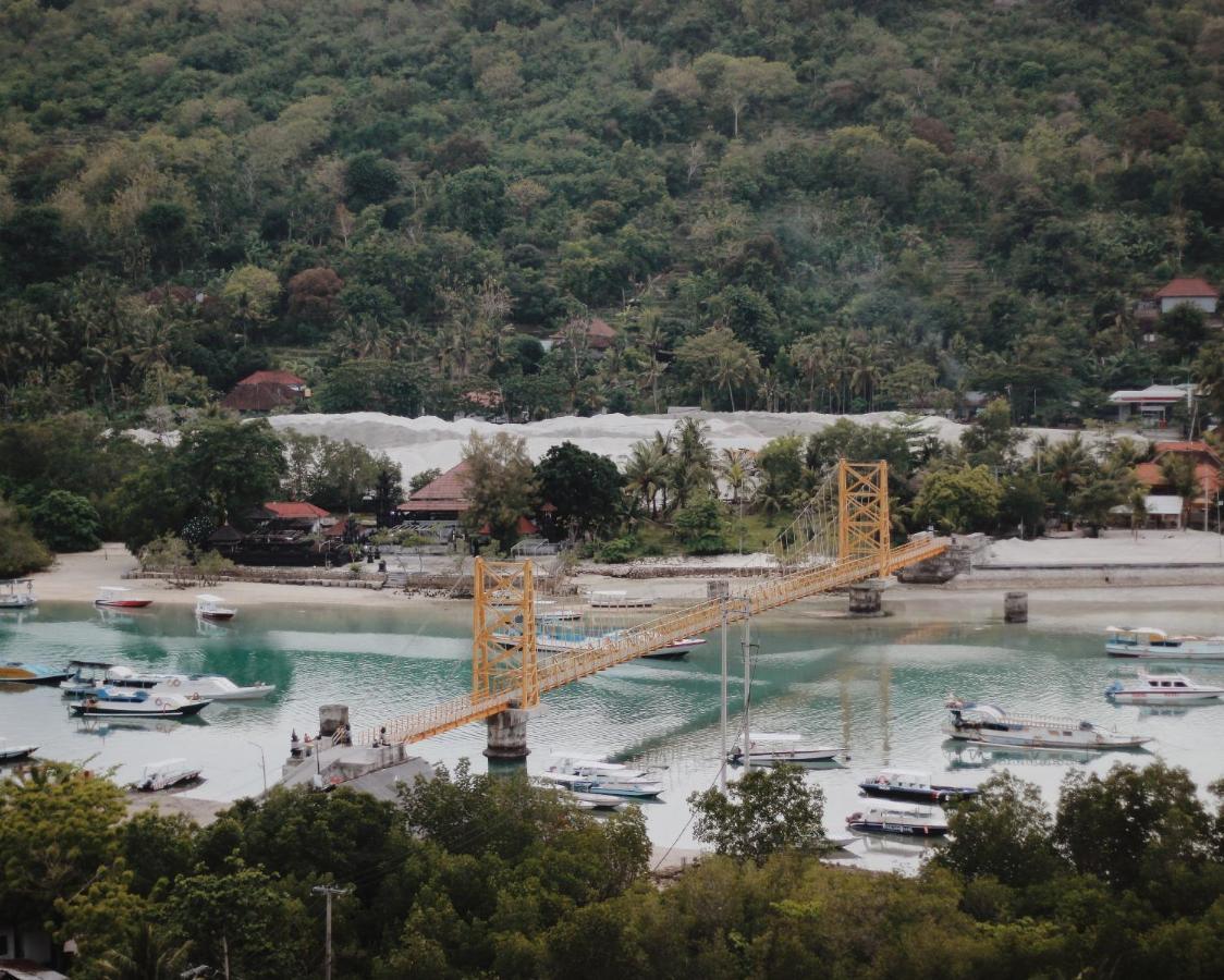 Lanussa Hill Villa نوسا ليمبونغان المظهر الخارجي الصورة
